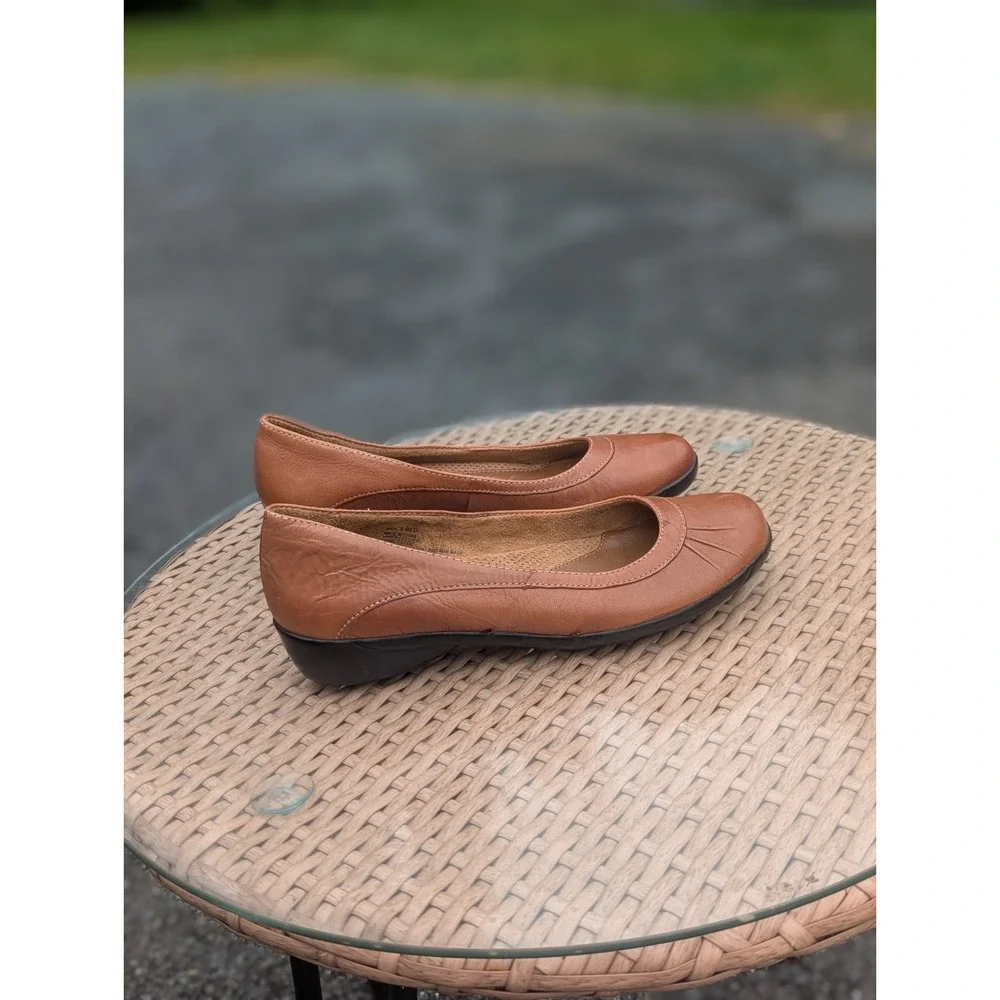 Quiet Luxury Brown Leather Ballet Flats Natural Soul Naturalizer 8.5 M